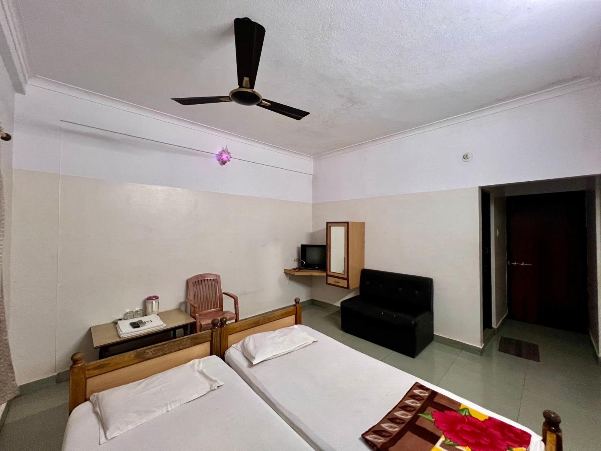Hotel Sai Sagar Manipal Esterno foto